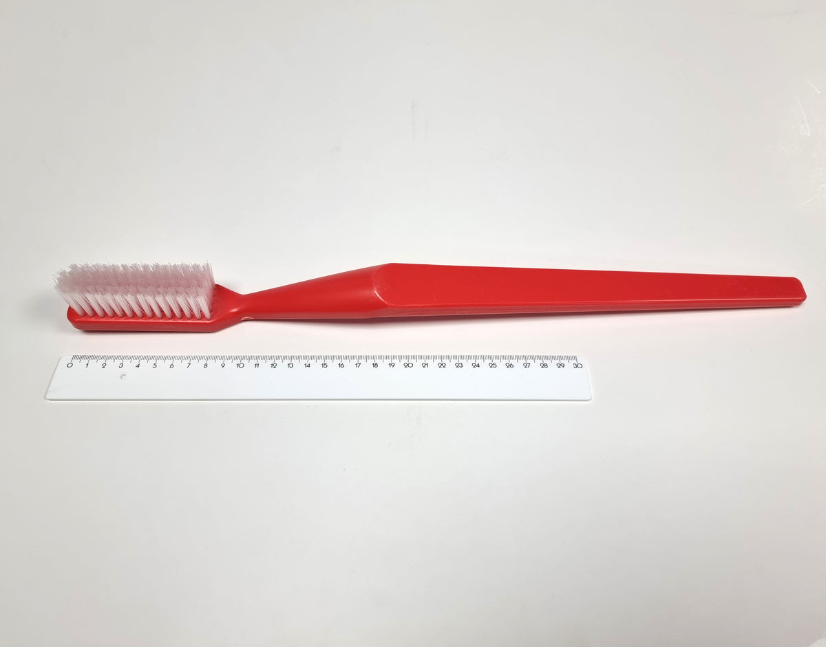 Hammasharja hevoselle punainen