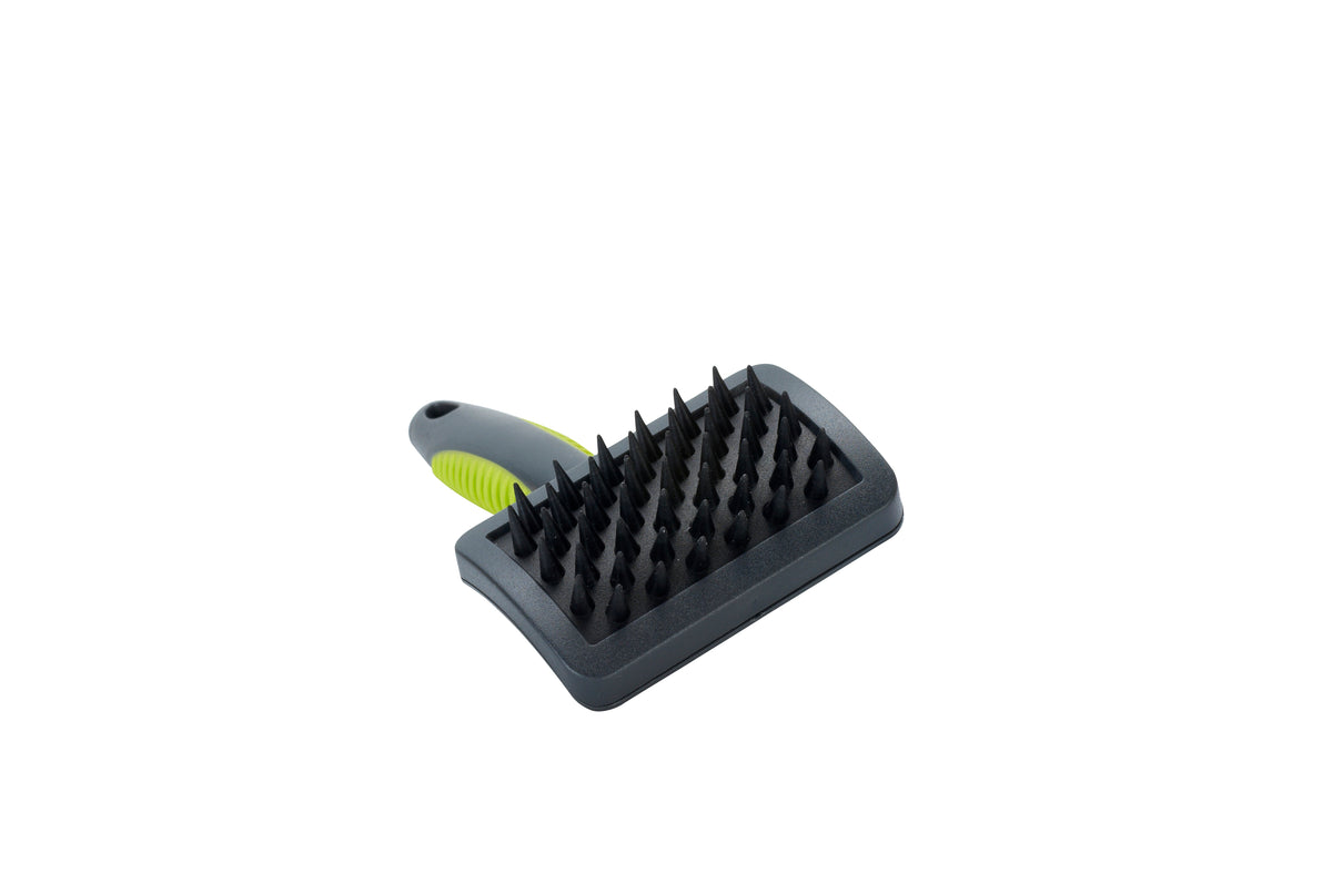 Buster Massage Brush hierova karsta S
